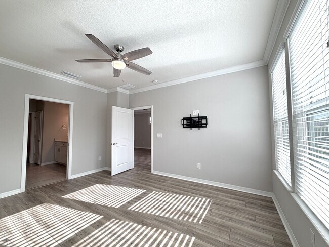 Building Photo - 106 Yellow Iris Ct