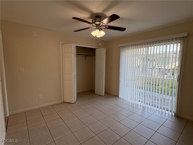 Building Photo - 727 SW 39th St