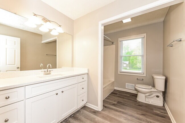 Building Photo - 709 Cloudland Ct