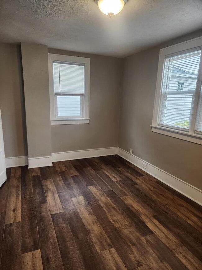 Building Photo - 200 Gold Ave NW