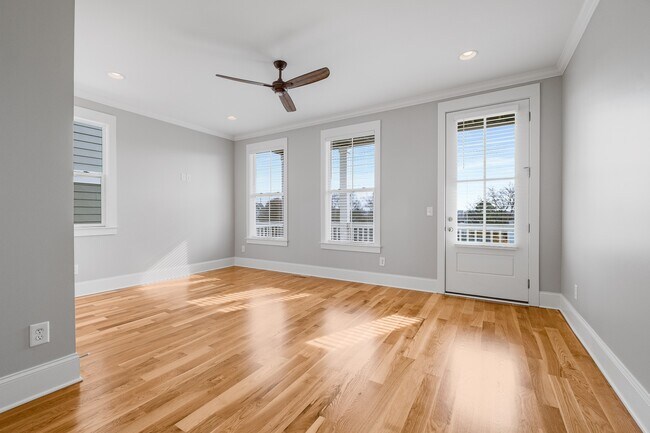 Building Photo - 4604A Michigan Ave