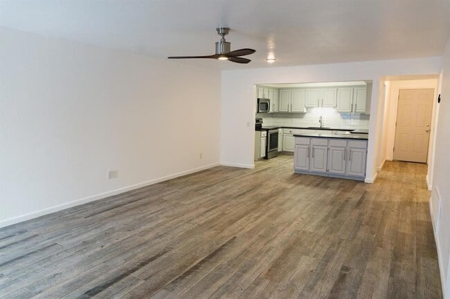 Building Photo - 3804 Summer Cloud Dr