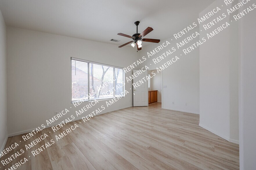 Building Photo - 17463 W Rock Wren Ct