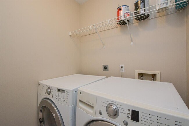 Building Photo - 17010 Maricella Cir