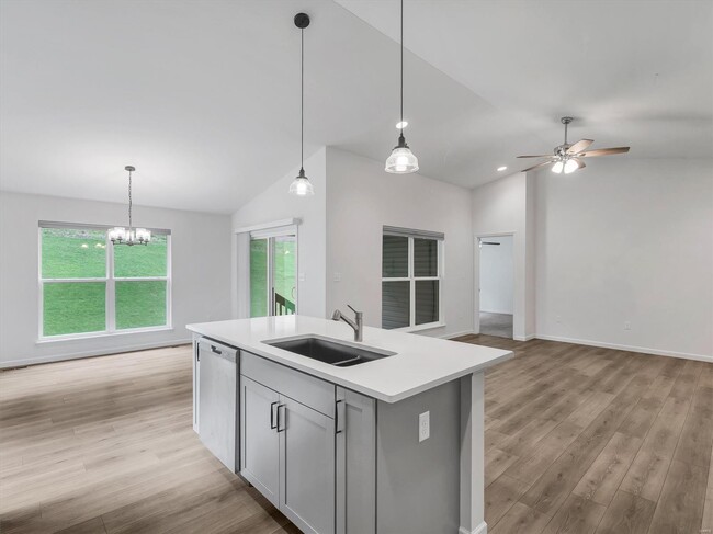 Building Photo - 1631 Ridgefield Blf Ct