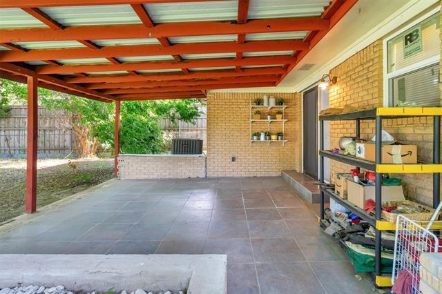 Building Photo - 406 N Bonham Dr
