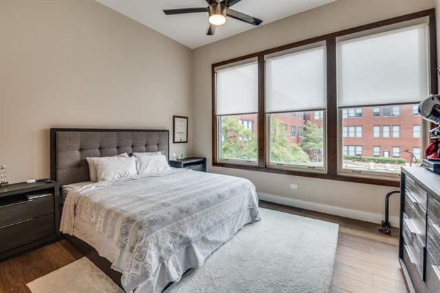 Building Photo - 2502 Live Oak St