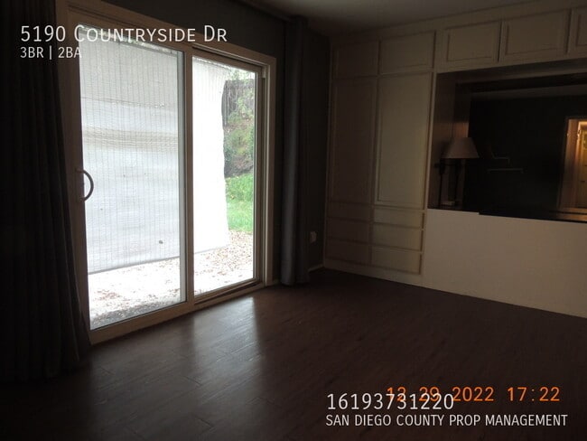 Building Photo - 5190 Countryside Dr