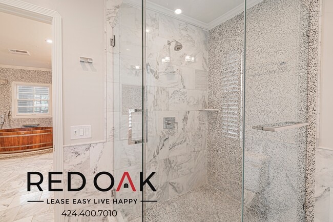 Building Photo - 2421 California Ave