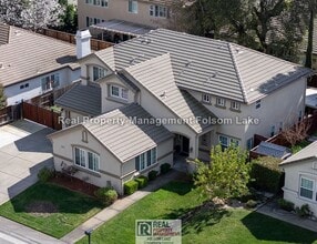 Building Photo - 5 Bedroom Carmichael Home + Large Bonus Room | 3-Car Garage & RV/Boat Parking