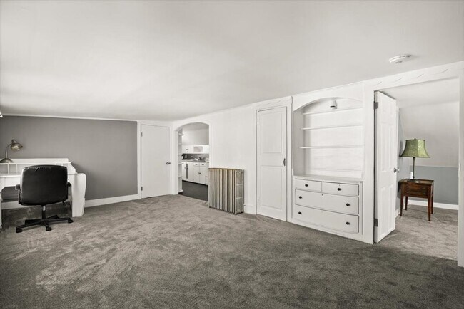 Building Photo - 1 Elm St