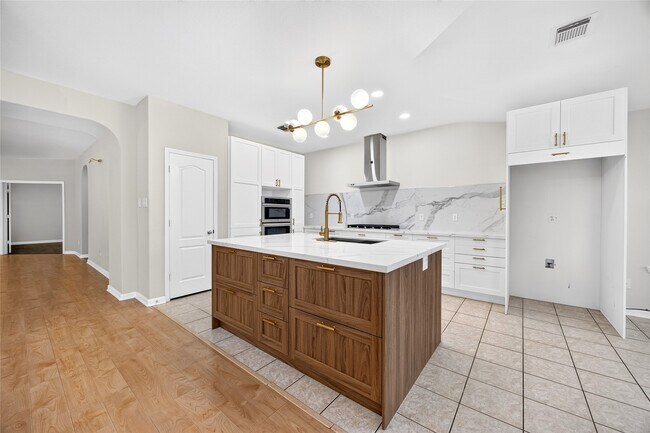 Building Photo - 18211 Doral Rock Ct