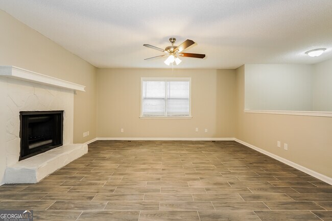 Building Photo - 2488 Carol Cir