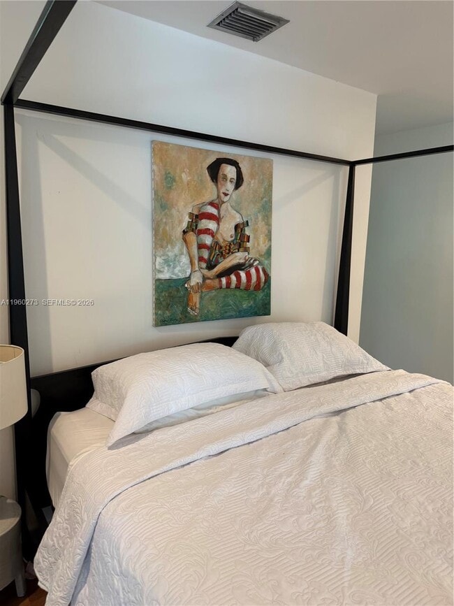 Building Photo - 2485 Inagua Ave