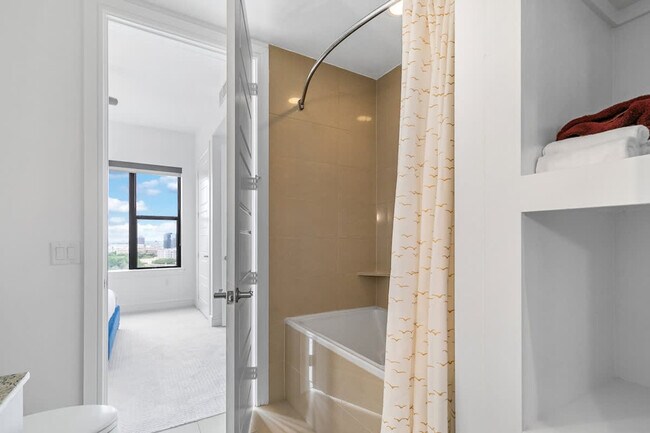 Building Photo - 101 Bowen St