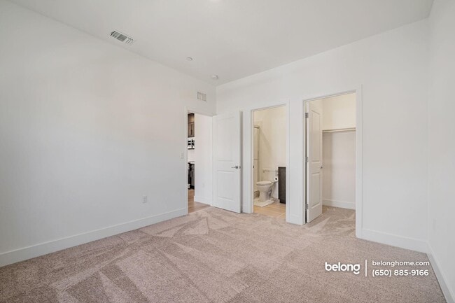 Building Photo - 62 W San Diego Dr