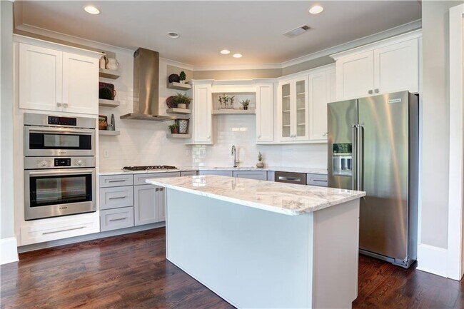 Building Photo - 12600 Marstrow Dr