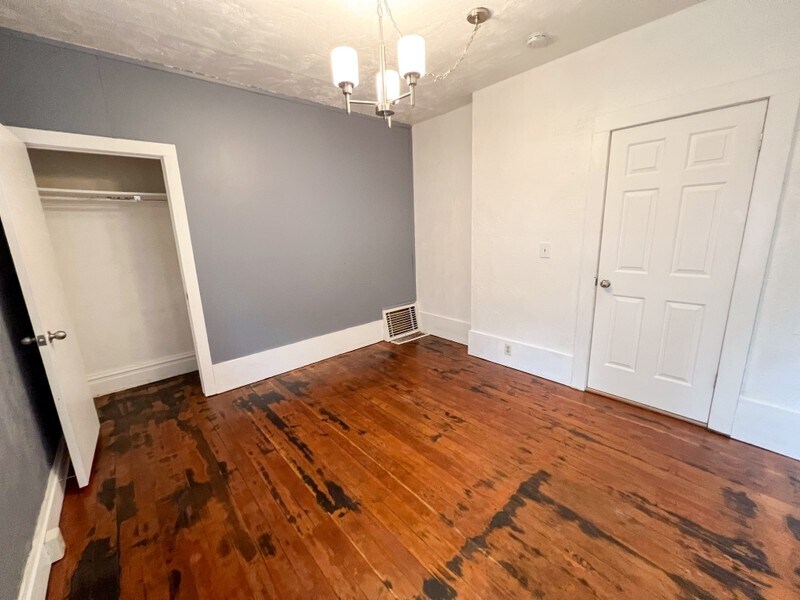 Building Photo - 177 E 2400 S