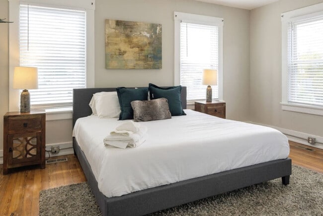 Building Photo - 1470 Goetz Alley