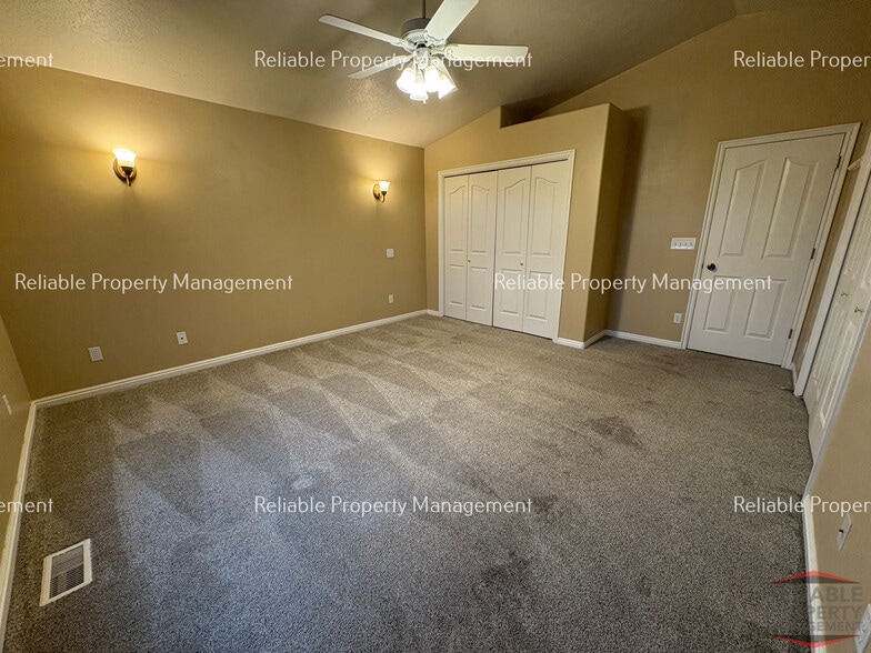 Building Photo - 411 N 4200 E