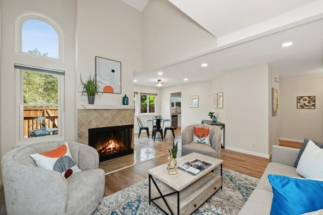 Building Photo - 1545 Camden Village Cir