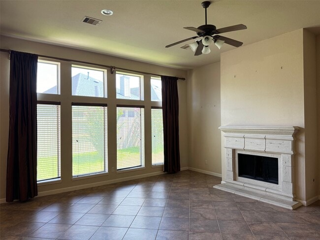 Building Photo - 27926 Barberry Banks Ln