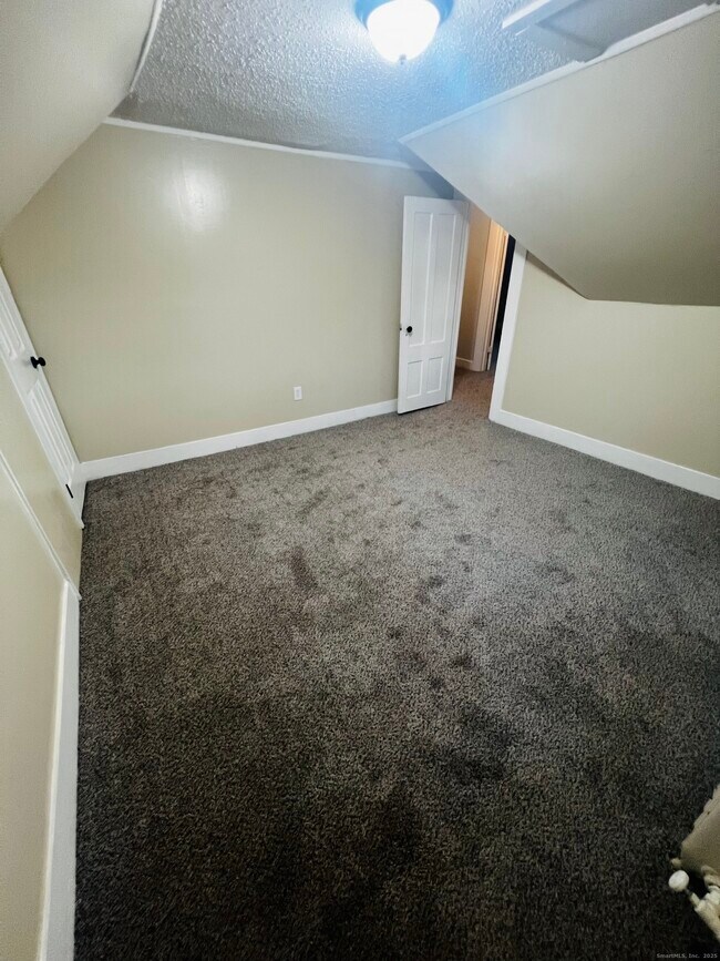 Building Photo - 20 Lee Ave