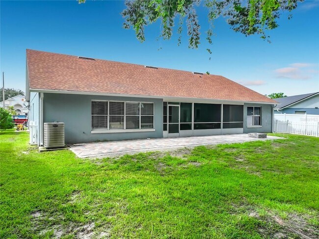 Building Photo - 3020 Hartland Ct