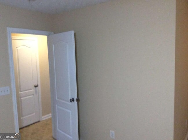 Building Photo - 4015 Yellow Pine Ct