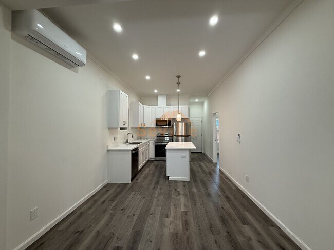 Building Photo - 356 Peralta St