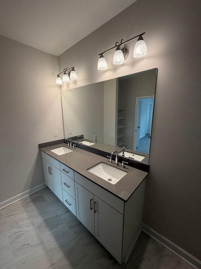 Building Photo - BRAND NEW TOWNHOMES AVALIABLE NOW