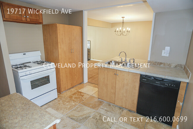 Building Photo - 19717 Wickfield Ave