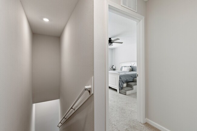 Building Photo - 425 Talulla Trl