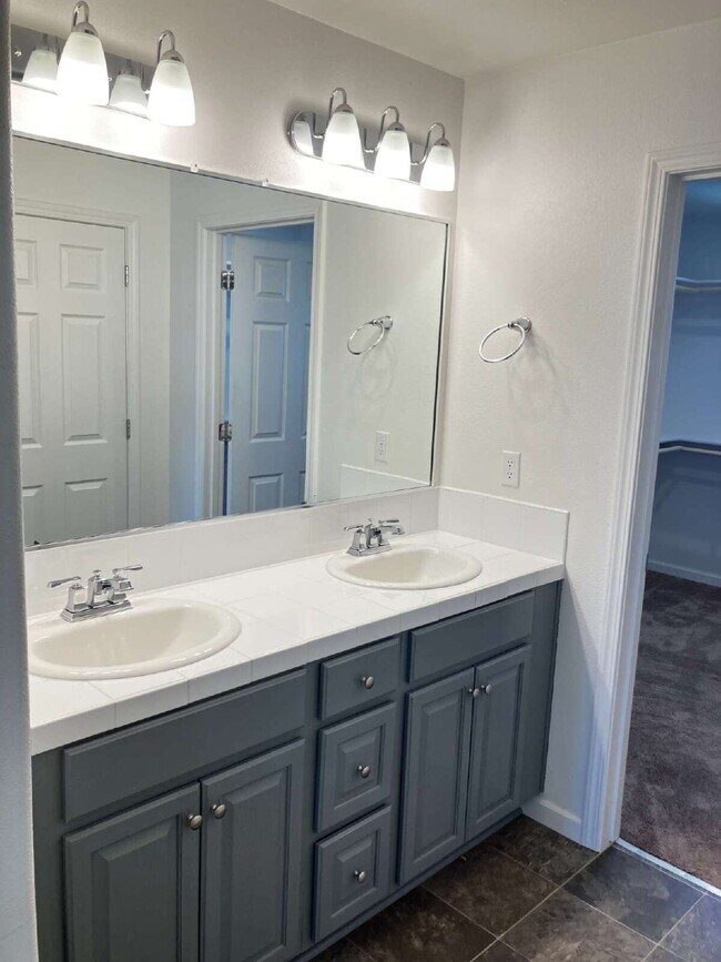 Building Photo - Open House 09/03/2025 3:00 pm to 5:00 pm. ...