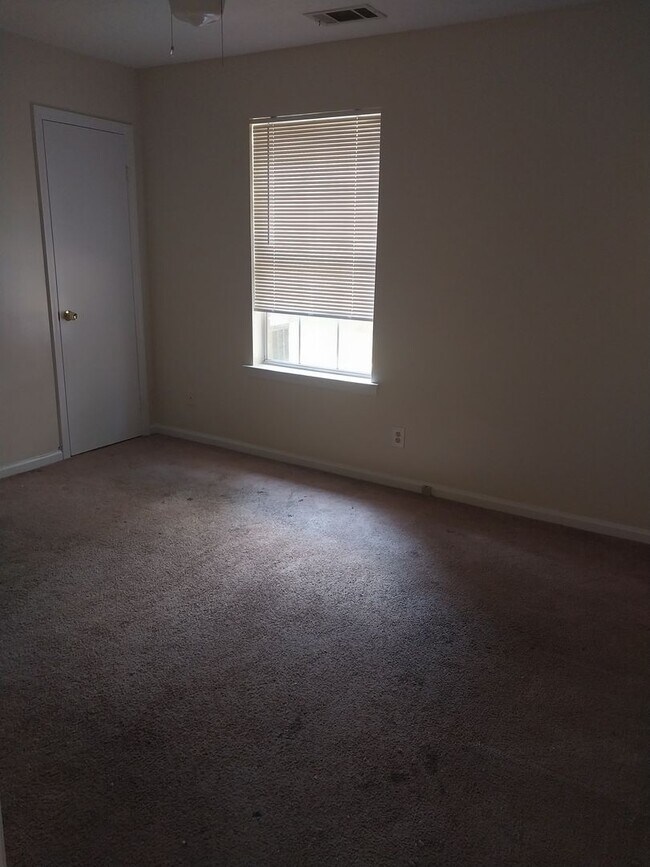 Building Photo - 3BD/2BA HOME FOR RENT