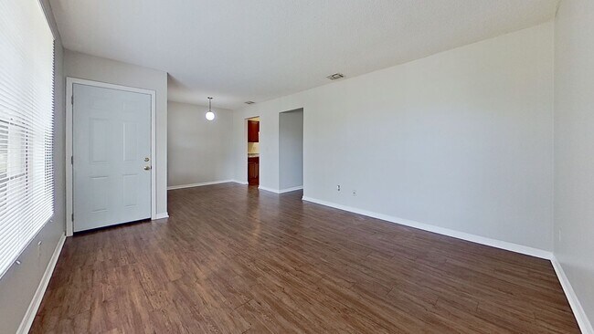 Building Photo - 477 Crabapple Ct
