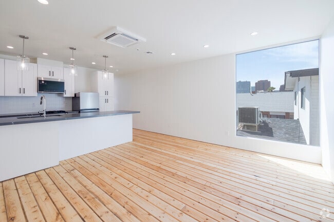 1BR, 1BA - 600SF - Living Room - The Tailor