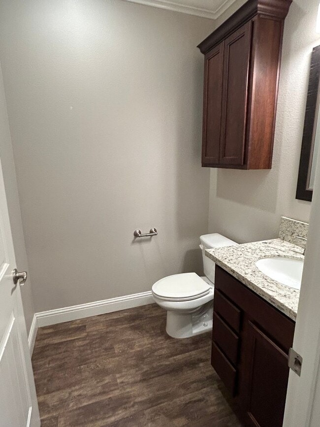 Building Photo - Townhouse for Rent in Anderson CA | Garage, Fenced Yard, Modern Upgrades