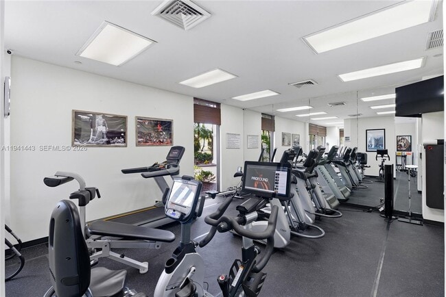 Building Photo - 3598 Yacht Club Dr