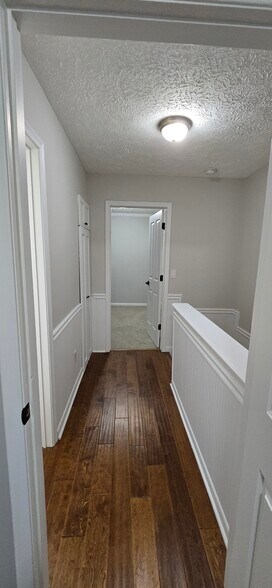 Building Photo - 757 Island Ct