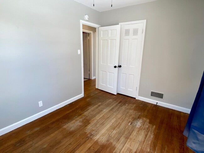 Building Photo - 3 Bed House Close to Downtown Ames