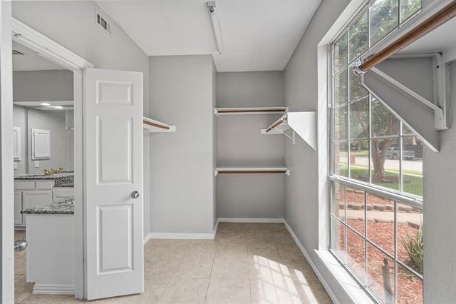 Building Photo - 7733 Case Dr