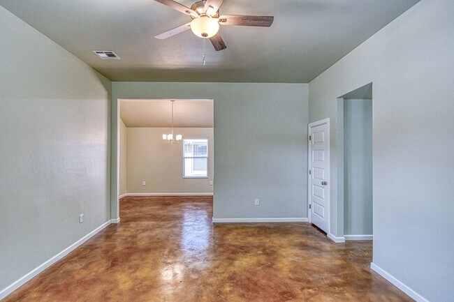 Building Photo - 2713 Clifton Ter