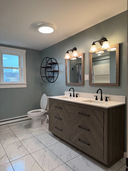 Building Photo - 53 Maple Ave