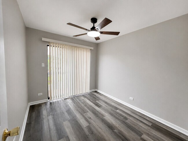 Building Photo - 56 Century Dr