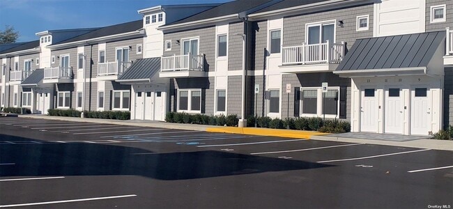 Primary Photo - 515 Jackson Ave