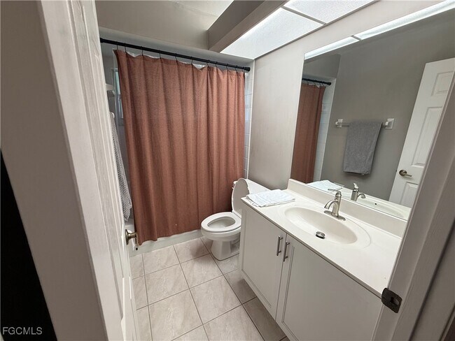 Building Photo - 18015 Horseshoe Bay Cir