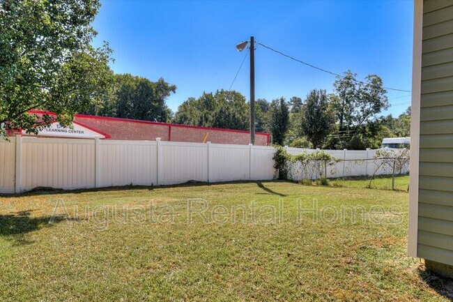 Building Photo - 3405 Princess Ct