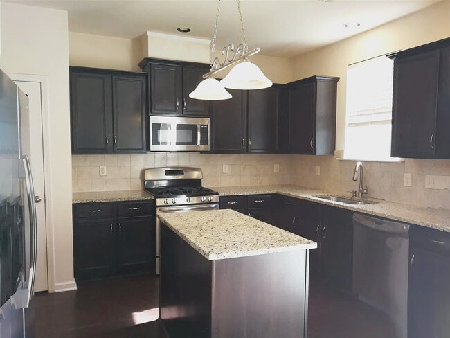 Building Photo - 509 Whitworth Ln