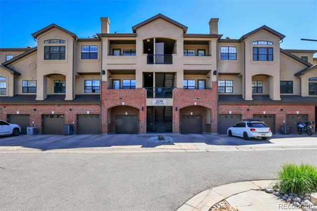 Building Photo - 209 Quebec St